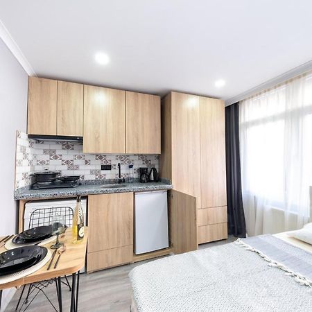 Kral Hotel Istanbul Bagian luar foto