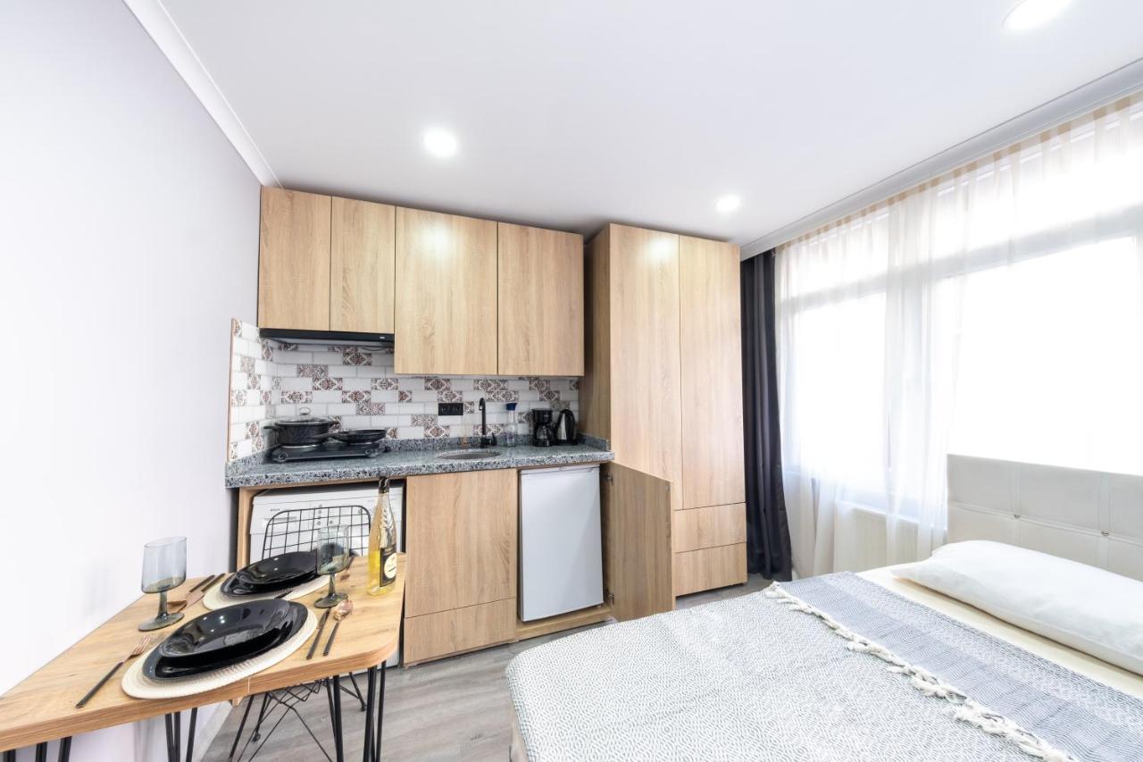 Kral Hotel Istanbul Bagian luar foto