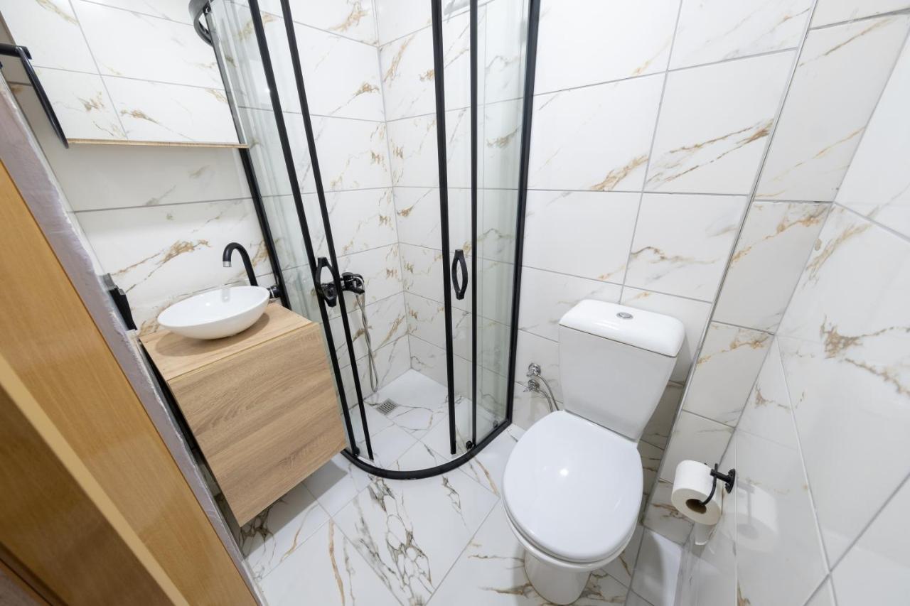 Kral Hotel Istanbul Bagian luar foto